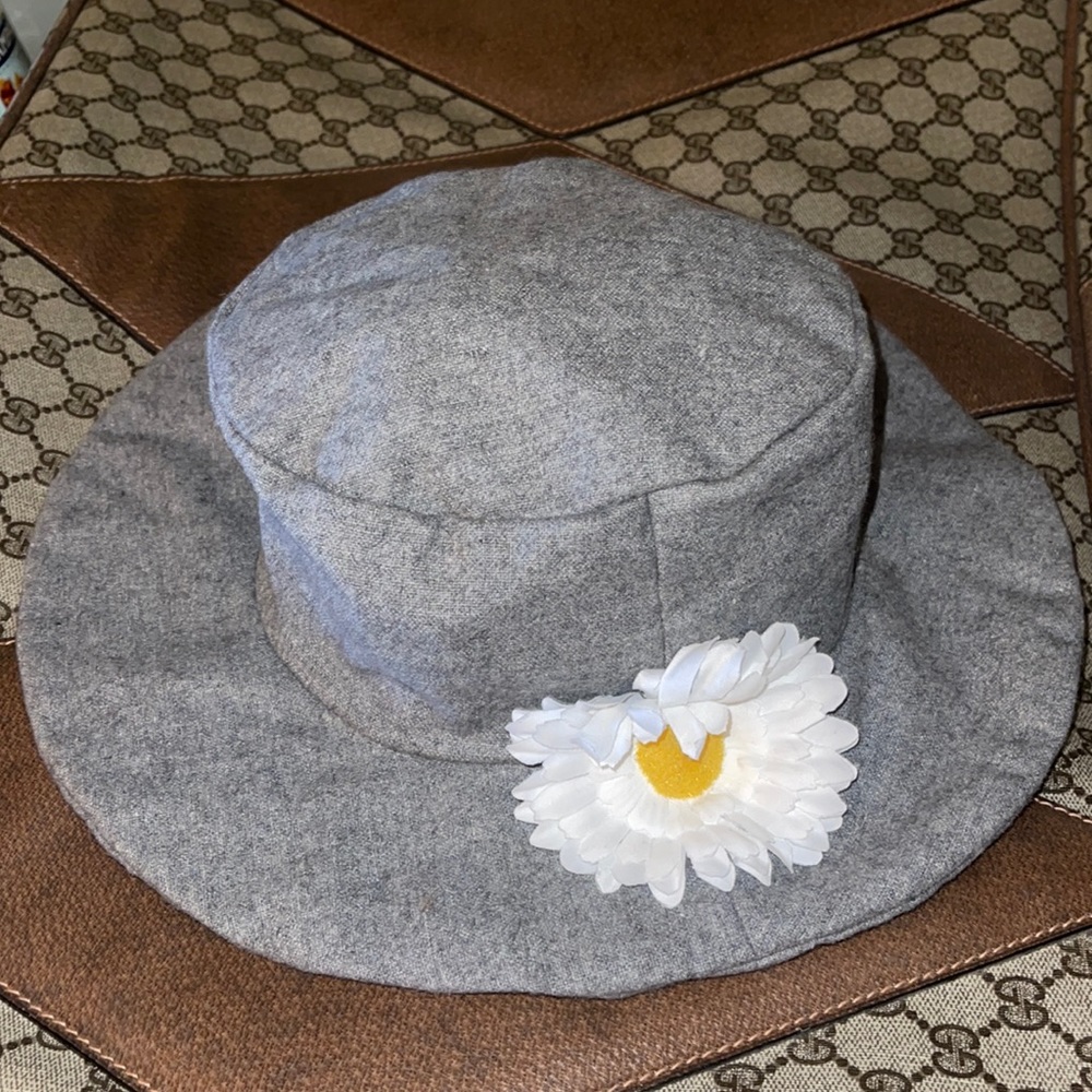 2000’s Vintage Mary Poppins Halloween Costume Hat Accessory Gray Flower